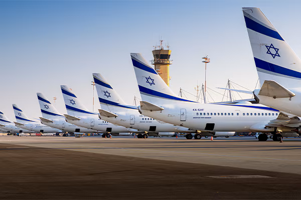 כמה דקות טיסה מישראל